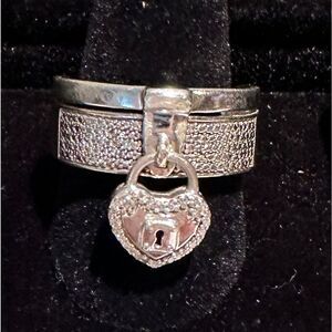 RING STERLING SILVER.925 A HANGING HEART ❤️ LOCKET THAT HAS TWO BEAUTIFUL SIDES